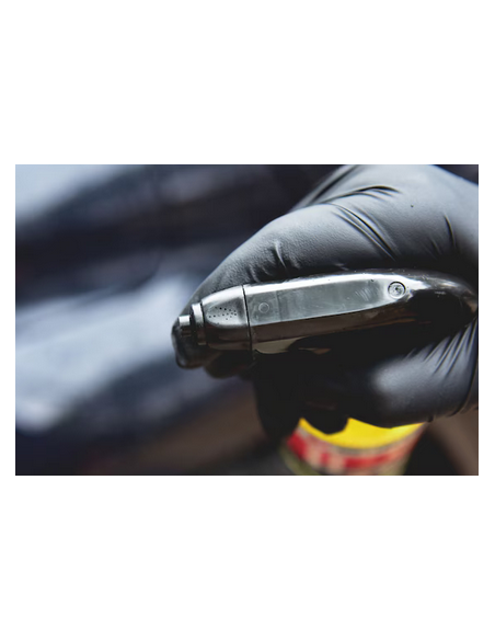 Démoustiqueur pour carrosserie/pare-brise